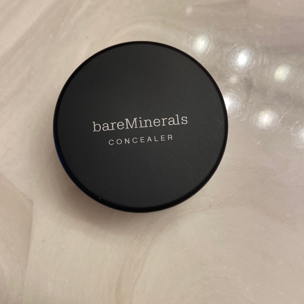 Bare Minerals Concealer, shade bisque, new